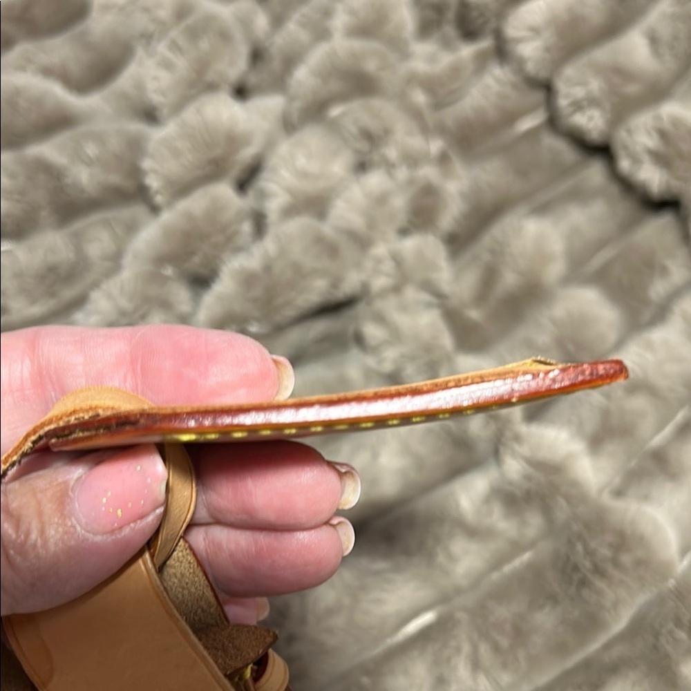Louis Vuitton Beige Leather Luggage Tag - Picture 9 of 12